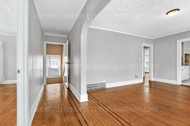 Foto del edificio - 664 Lindell Ave