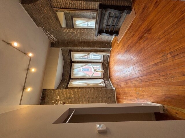 Foto del edificio - 1451 W Augusta Blvd