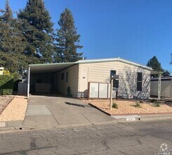 Building Photo - 221 Monarch Ct