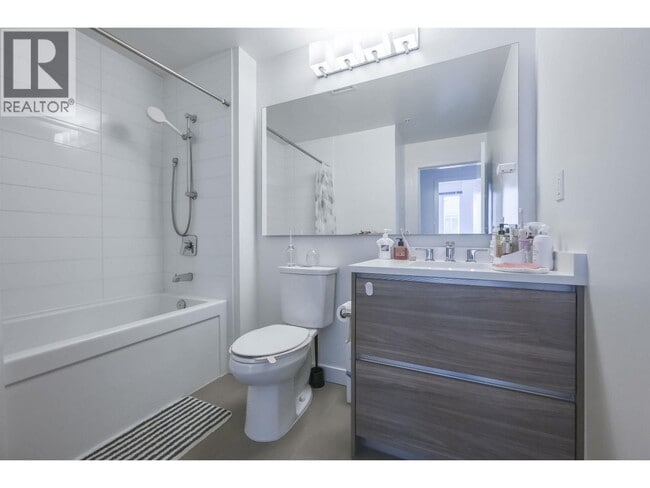 Building Photo - 8850 University Crescent