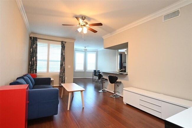 Building Photo - 7575 Kirby Dr