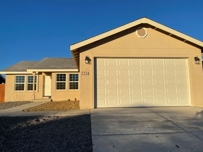 BRAND NEW Fallon 4 Bedroom Home House for Rent in Fallon, NV