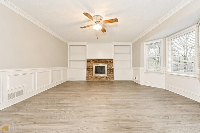 Foto del edificio - 1384 Rustlewood Ct SW