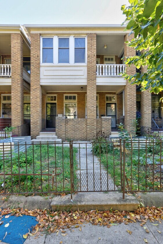 Primary Photo - 3BD/1BA: Stunning Duplex in Baltimore City