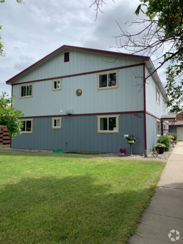 Building Photo - 1028 Longstaff St