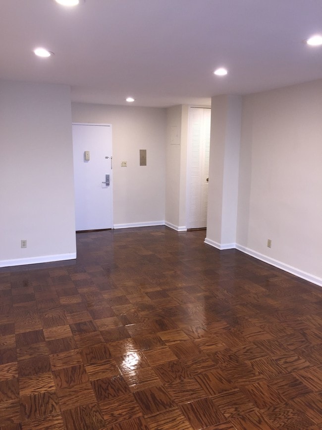 Carlyle Towers Apartments in Caldwell, NJ