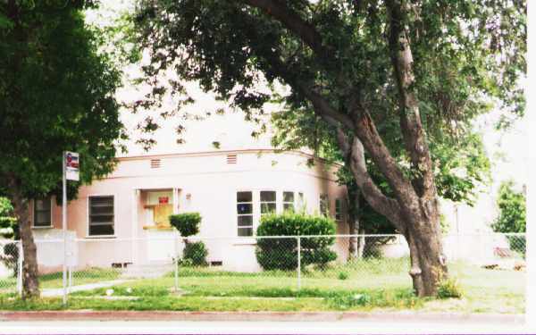 Building Photo - 688-692 W 10th St