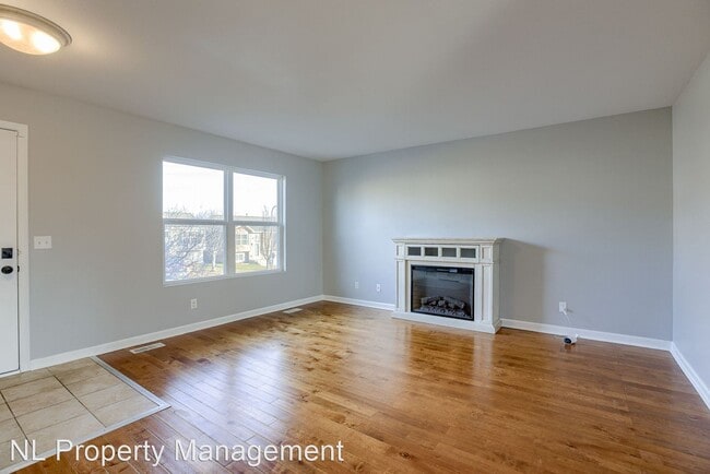 Building Photo - 4 br, 2.5 bath House - 19425 X Street