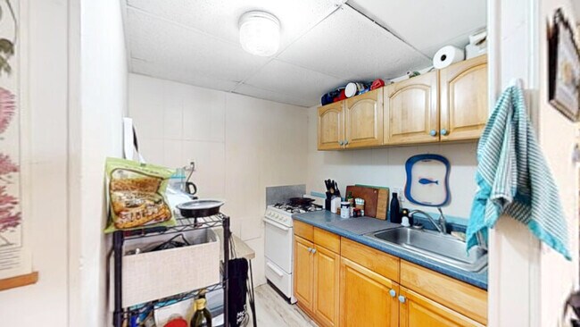 Foto del edificio - 15 Glenville Ave