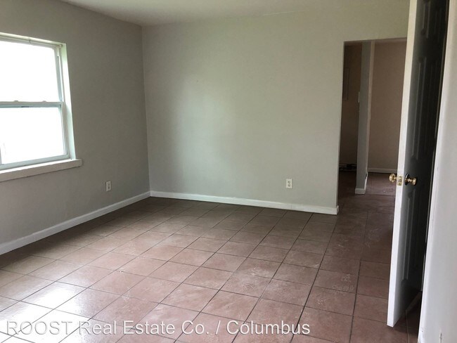 Foto del edificio - 634-636 S Wheatland Ave
