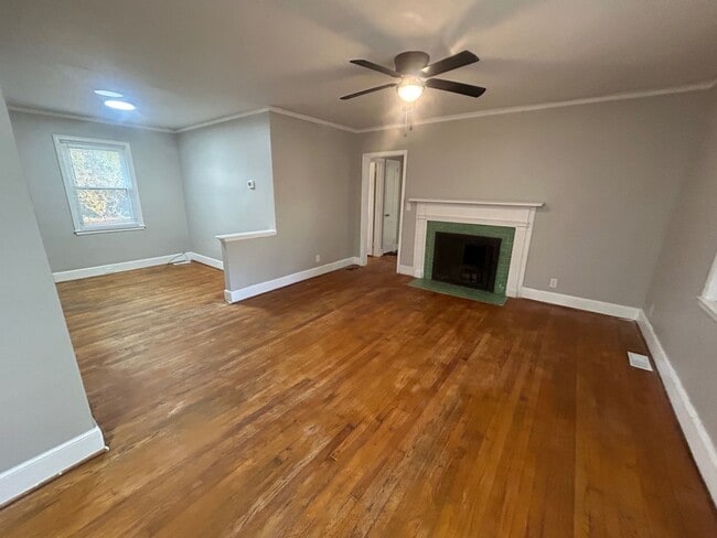 Foto del edificio - 623 S Beltline Blvd