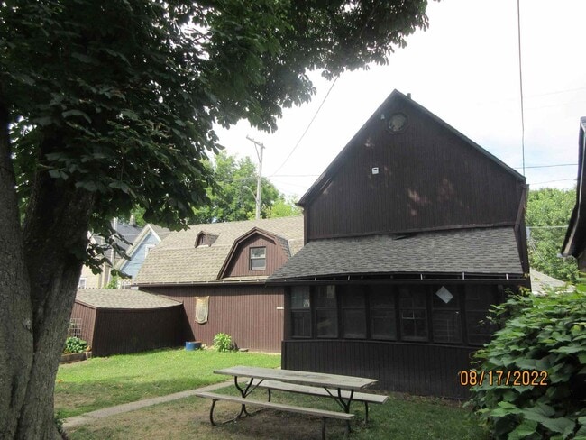 Building Photo - 2443 N Pierce St