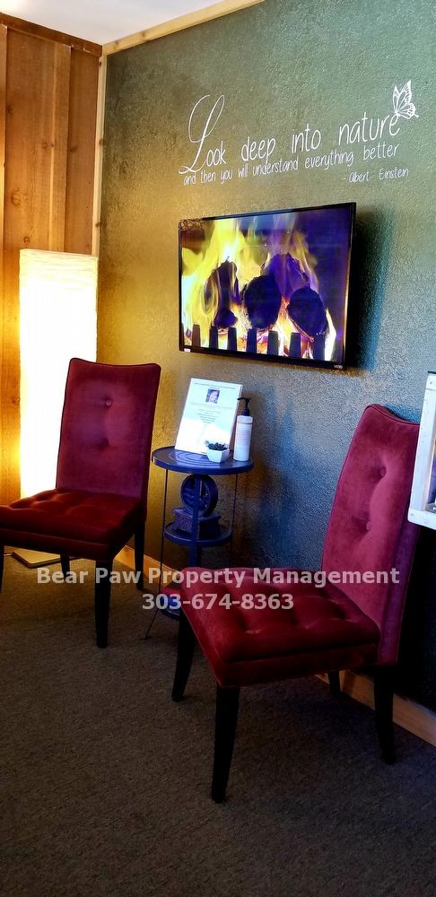 Building Photo - Main Street Office Space