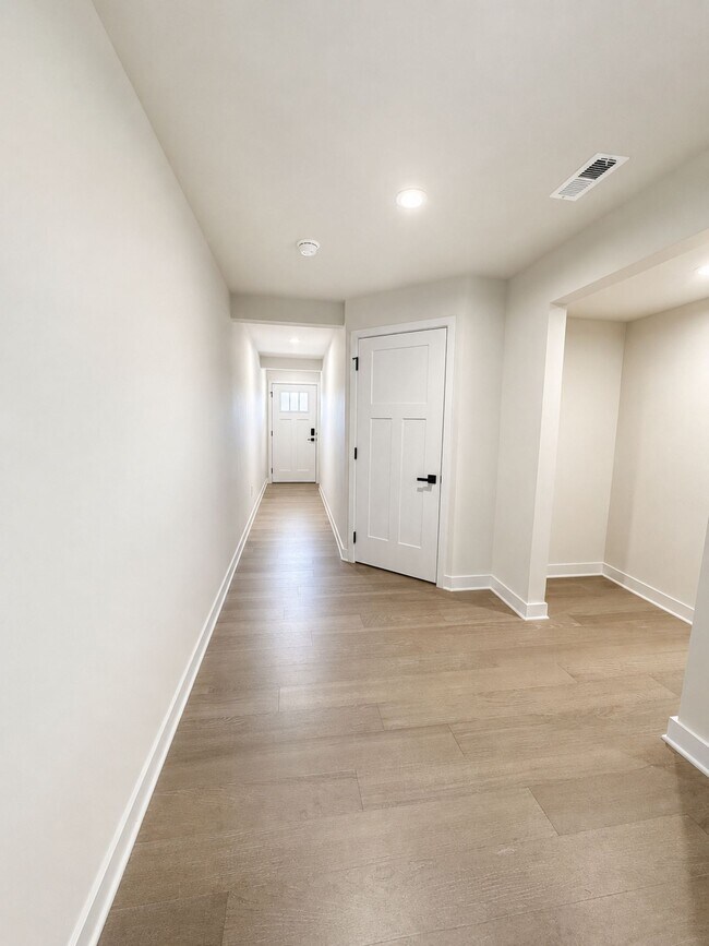 Foto del edificio - 9802 Oaklawn Blvd NW