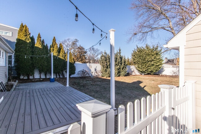 Building Photo - 36 Middlebury St