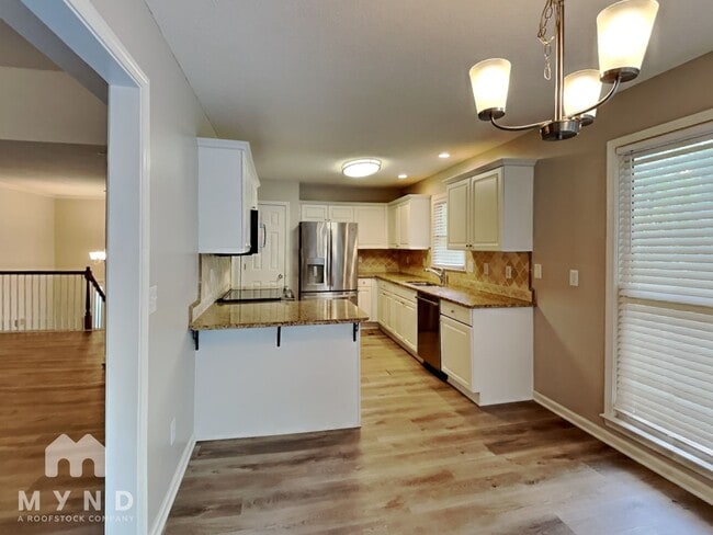 Building Photo - 103 Creekside Dr