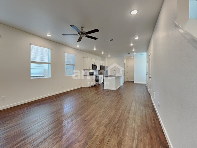 Foto del edificio - 23524 E 2nd Pl