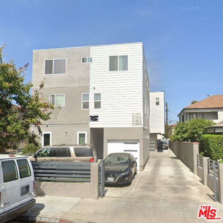 2301 Hauser Blvd Unit 2303 1/2, Los Angeles, CA 90016 Room for Rent