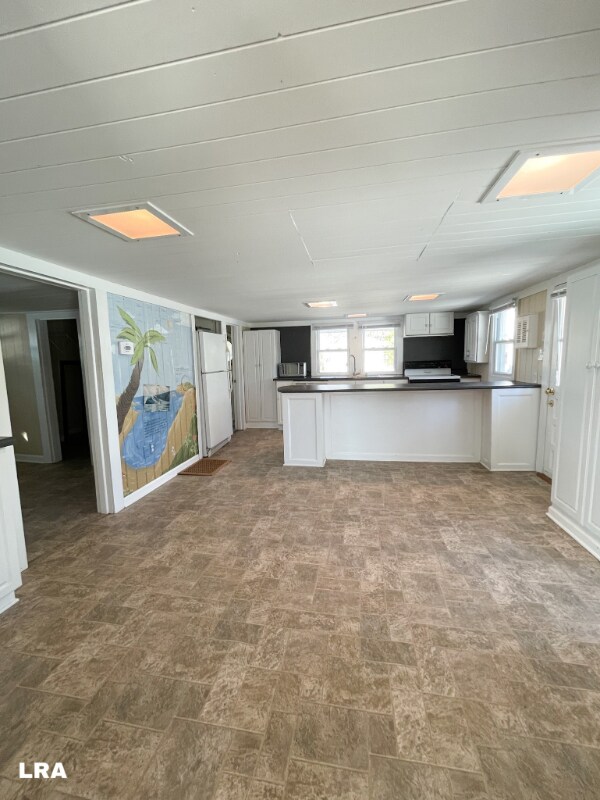 Building Photo - 216 Little Kinston Rd