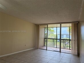 Building Photo - 10865 SW 112th St