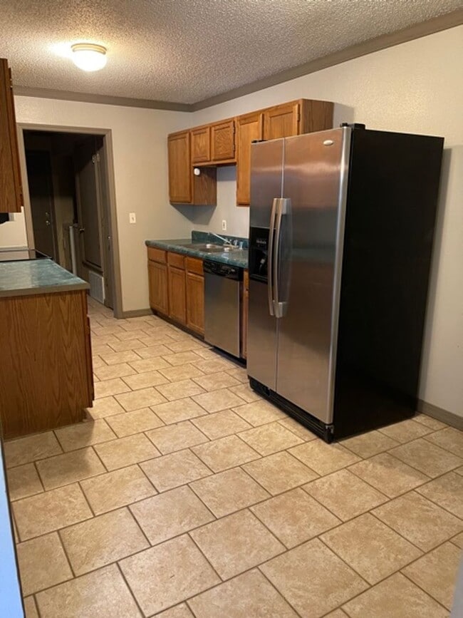 Photo - 1702-1704 N. Lewis Ave Apartment