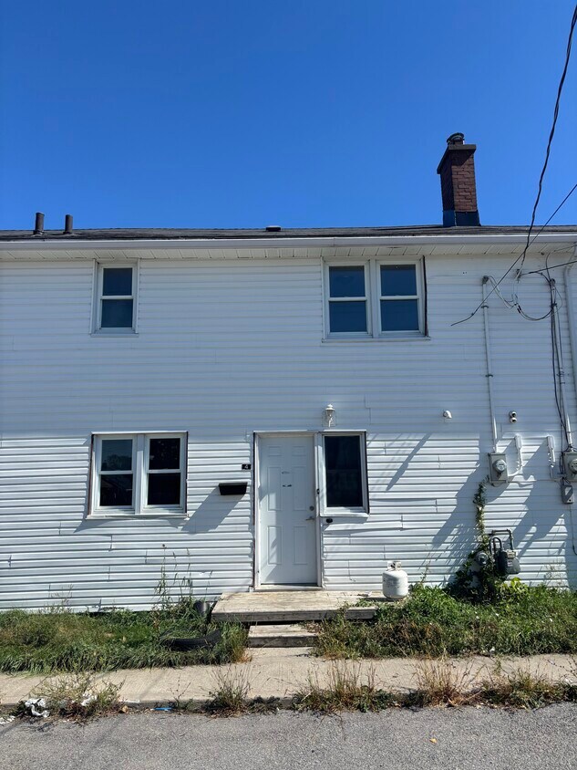 Photo principale - 3 Bedroom Townhome