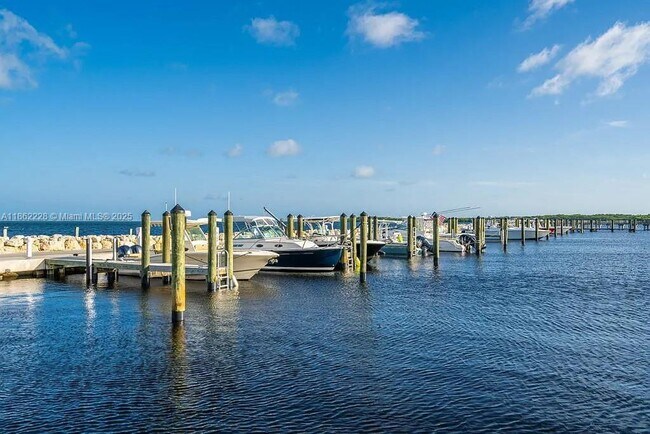 Foto del edificio - 94825 Overseas Hwy