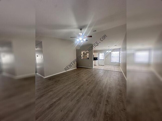 Building Photo - 9401 Checkerbloom Dr