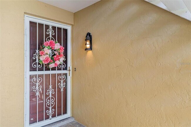 Building Photo - 220 E Desoto St