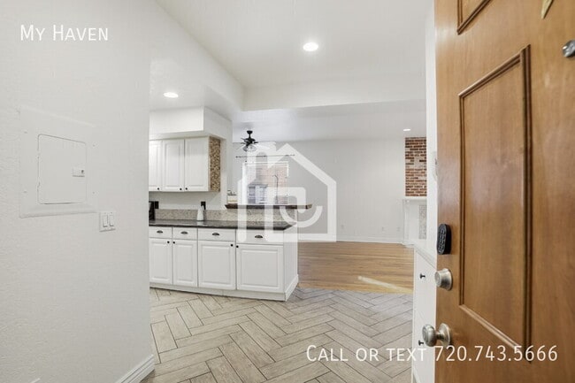 Foto del edificio - 401 E 11th Ave