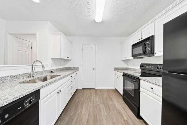 Foto del edificio - 1036 Monticello Pl