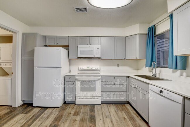 Foto del edificio - 3600 S Pierce St