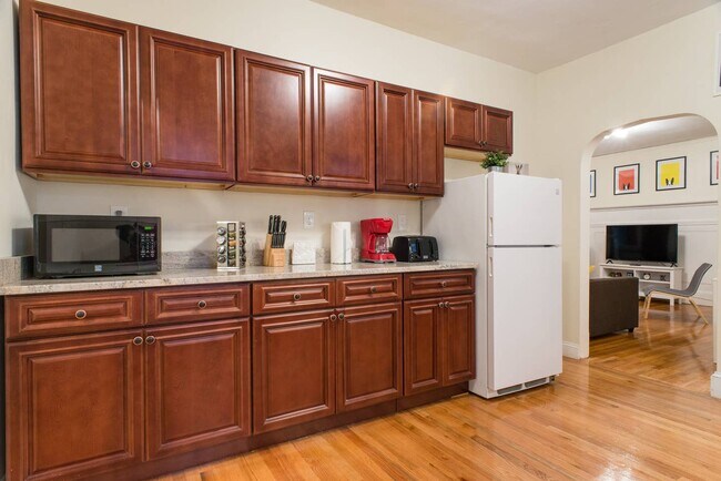 Foto del edificio - 1249 Beacon St