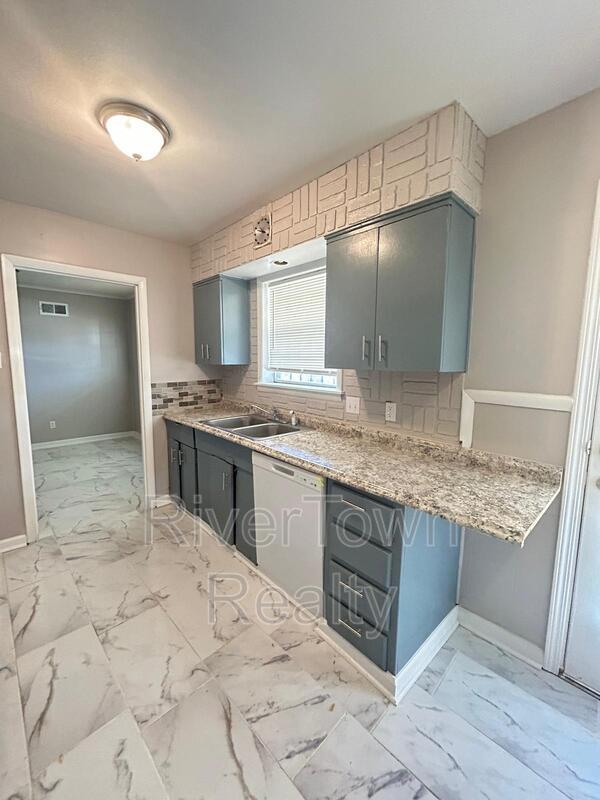 Building Photo - 4437 Hodge Rd