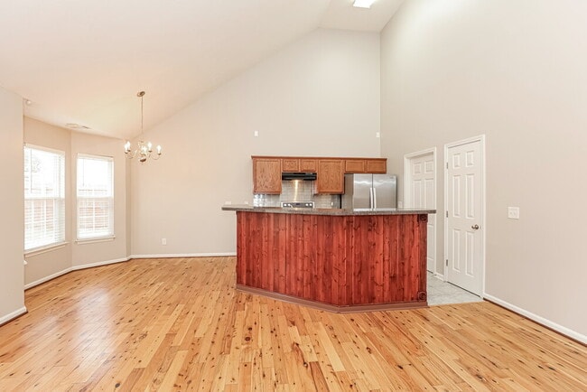 Building Photo - 128 Mary Joe Martin Dr