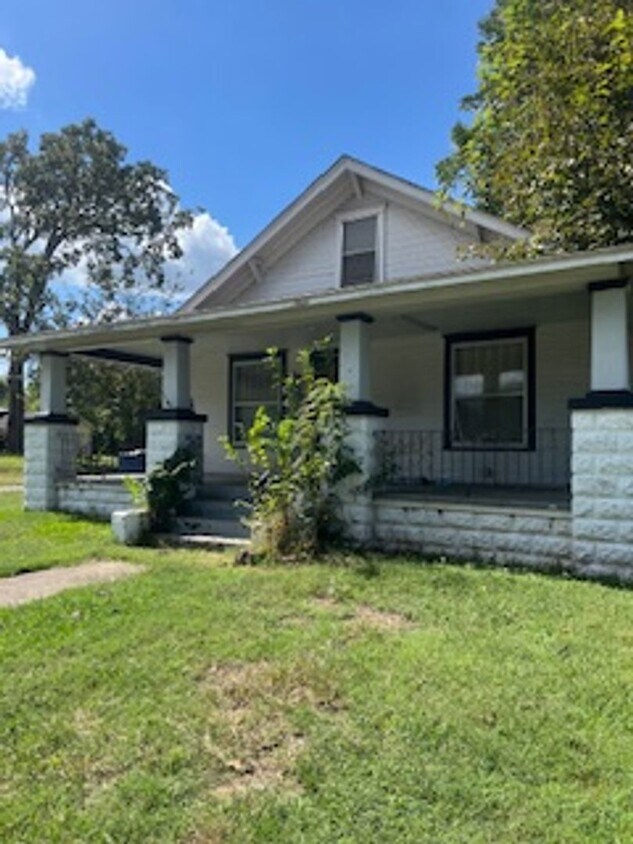 Foto del edificio - Nice Large Two Bed/One Bath Home/Detached ...