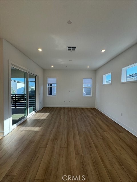 Building Photo - 436 Loon