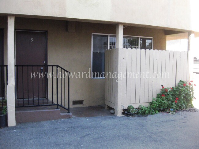 Foto del edificio - 4256 Lindblade Dr