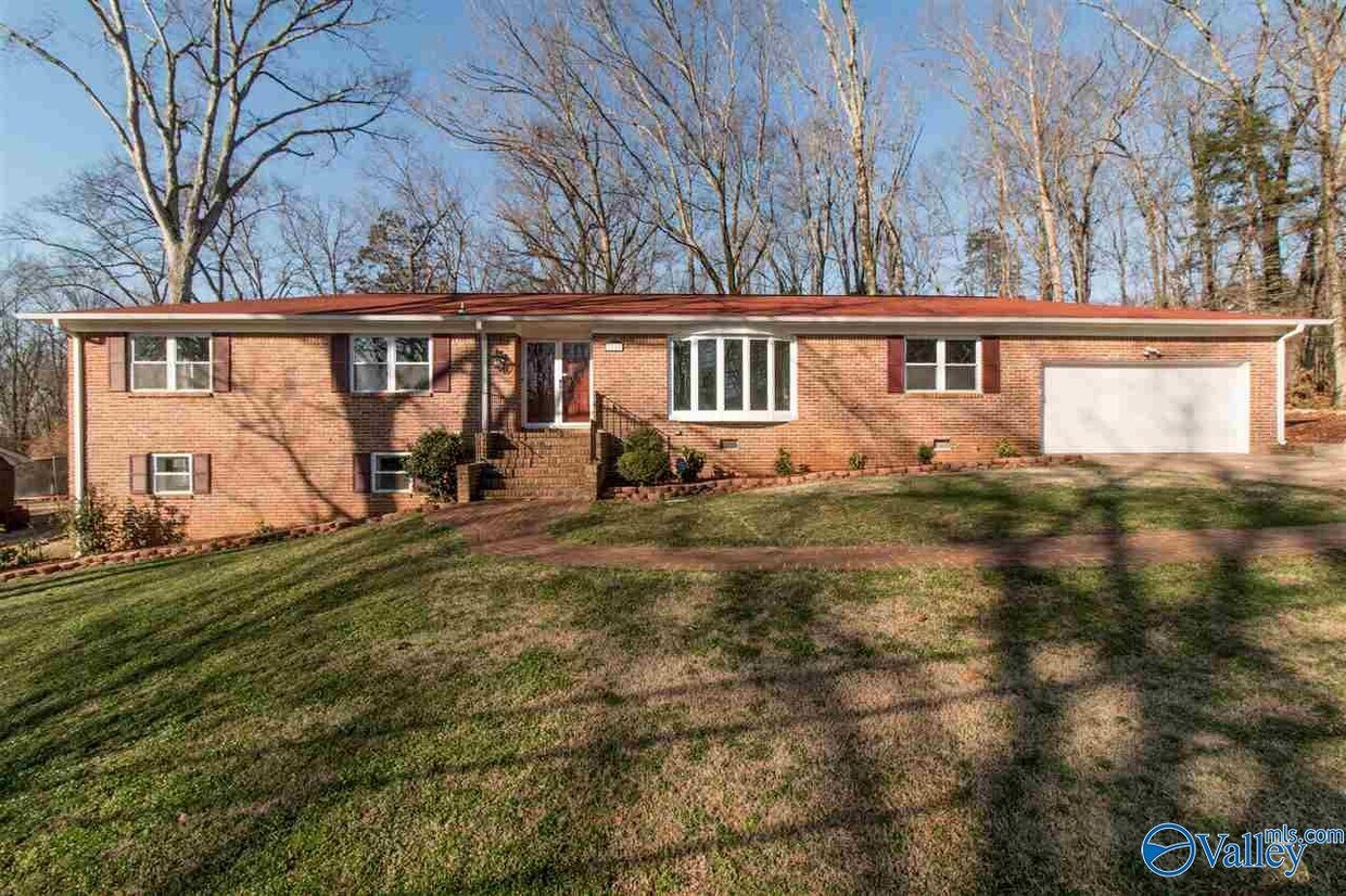 7110 Jones Valley Dr SE, Huntsville, AL 35802 House for Rent in