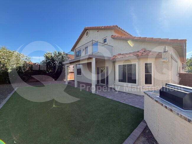 Foto del edificio - 874 W Port Royal Pl