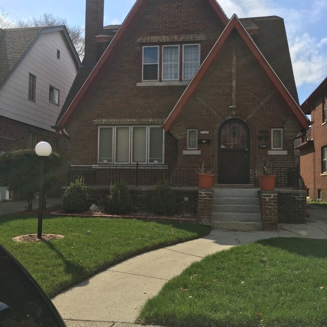 Building Photo - 17147 Prairie St