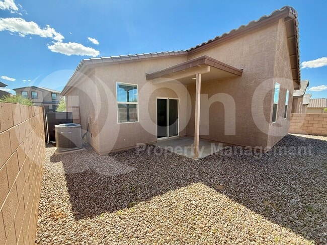 Building Photo - 7110 W Ferntree Ln