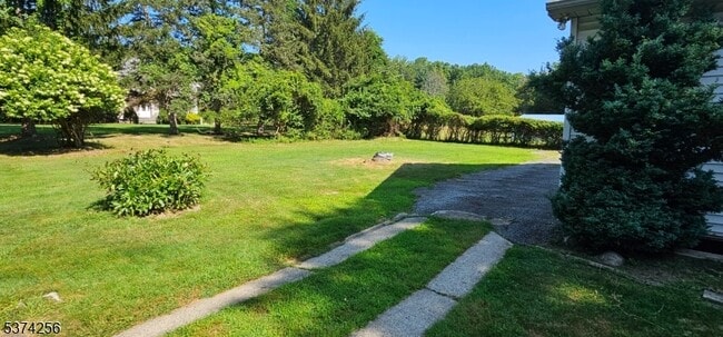 Foto del edificio - 816 Tabor Rd
