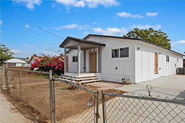 Building Photo - 7830 Casa Blanca St