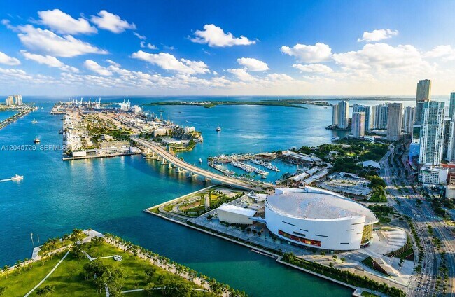 Foto del edificio - 1100 Biscayne Blvd