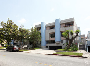 Primary Photo - 550 West Stocker Street Apartments