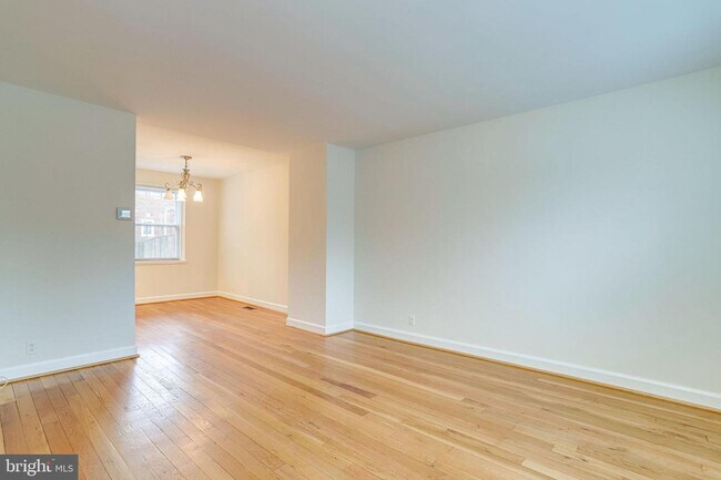 Foto del edificio - 2955 S Columbus St