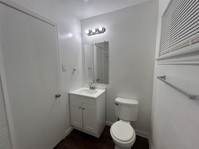 Foto del edificio - 8803 Timberside Dr