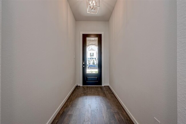 Building Photo - 6570 Scarlet Pond Ln