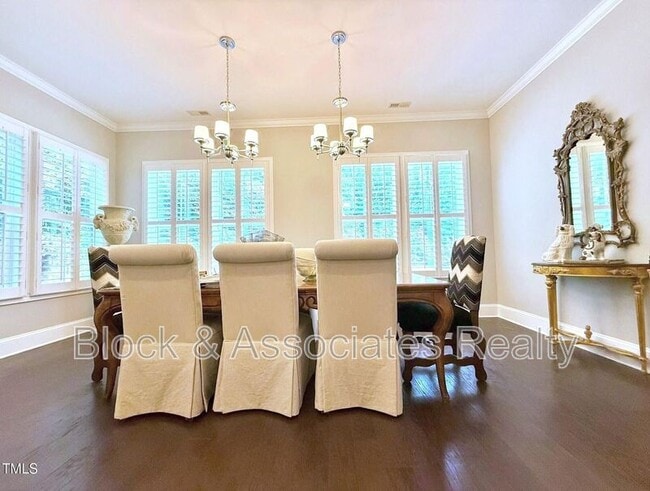 Building Photo - 3608 Julia Ln